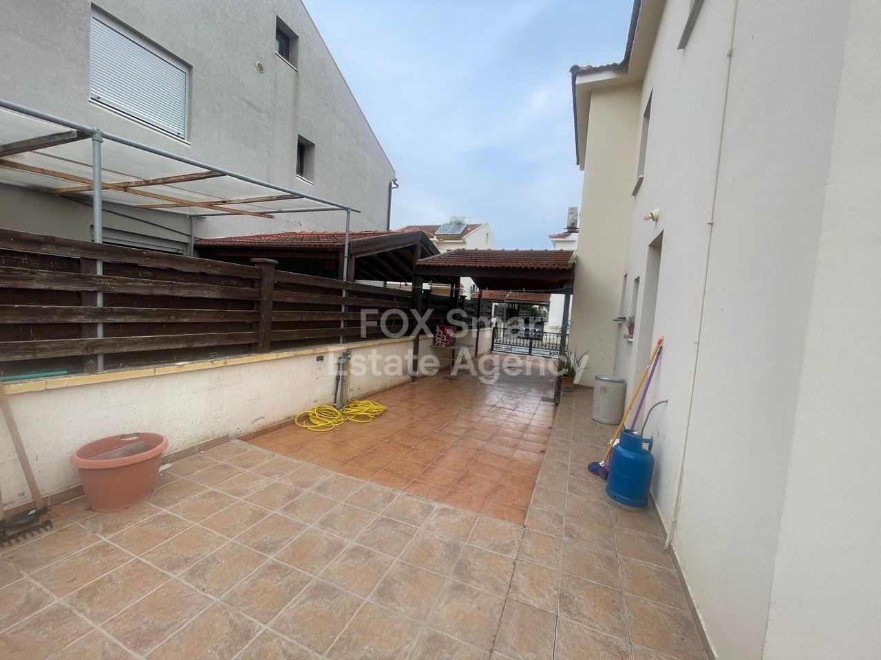 Spacious 4-Bedroom Home in Vergina – Quiet Residential Area