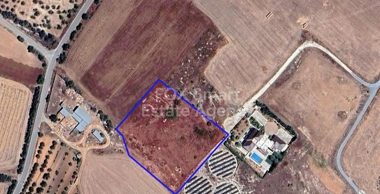 Land in Anarita - view 1