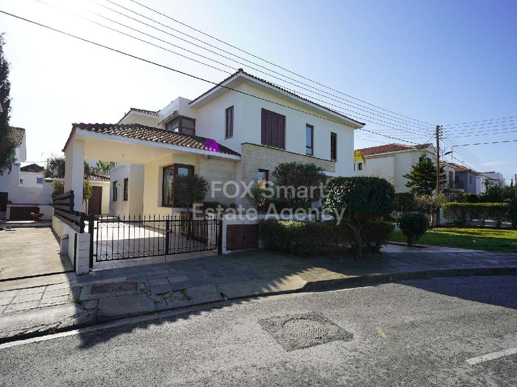 Luxury five-bedroom house in Egkomi, Nicosia for sale