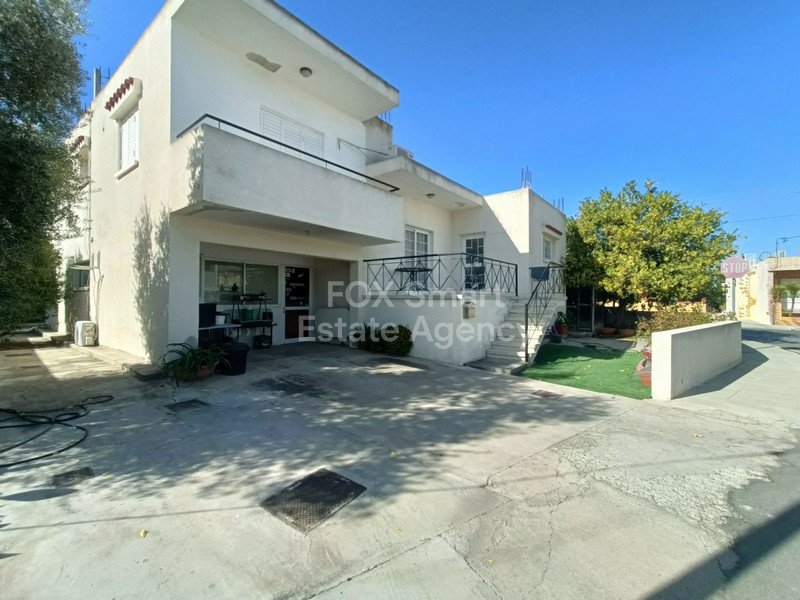 FOR SALE - Spacious 4-bedroom corner detached house in Pera Chorio - Nisou, in Nicosia