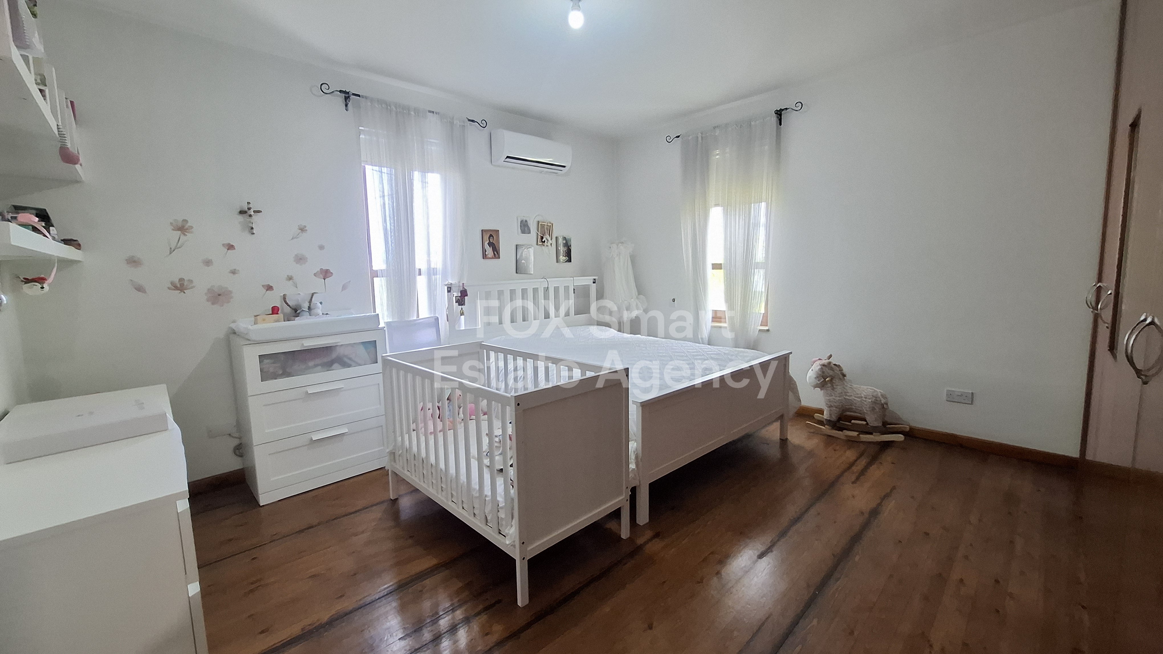 Beautiful traditional style house in a peaceful neighborhood