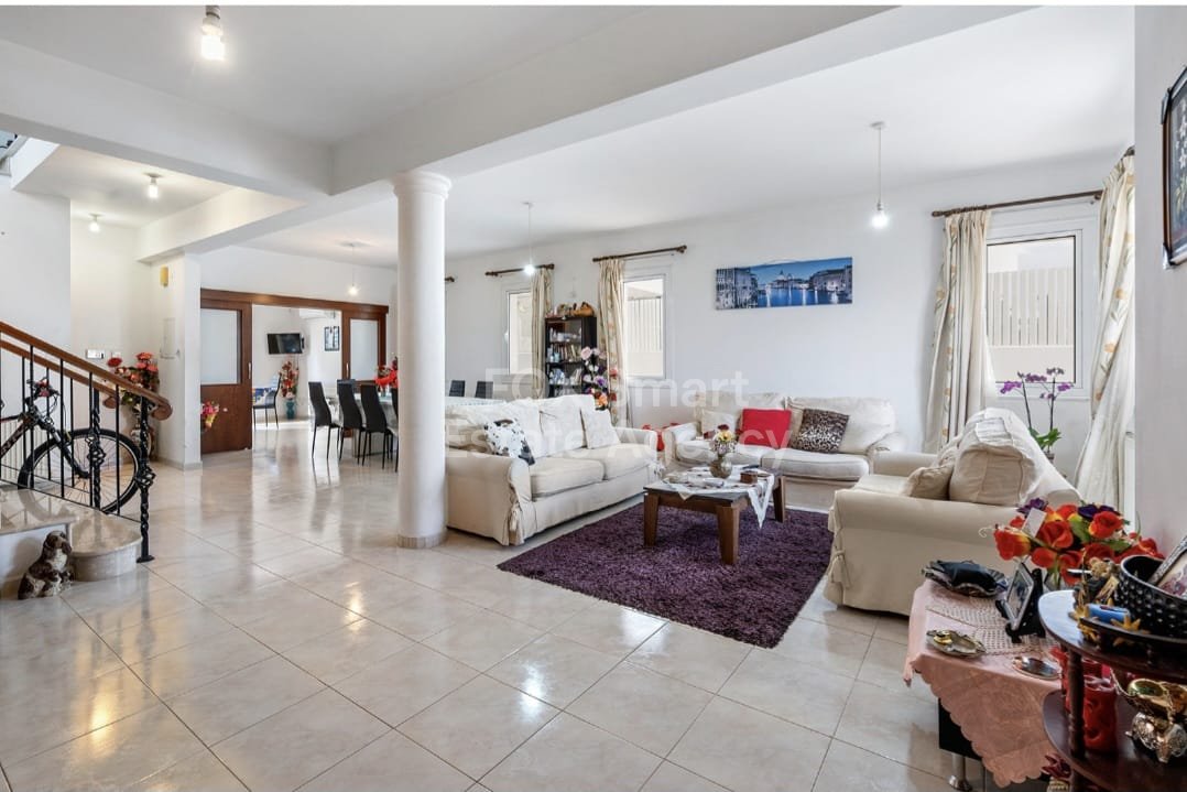 5 Bedroom House in Vergina, Larnaca