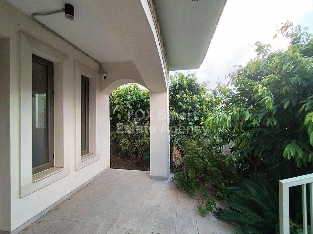 Luxurious 3 Bedroom Villa in Livadia For Rent