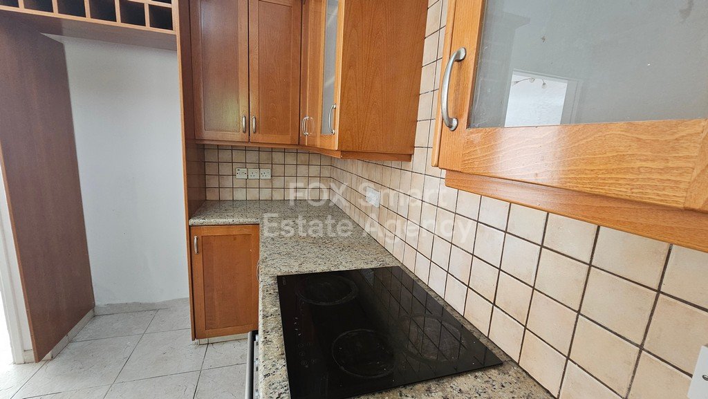 Beautiful Three bedrooms Ground apartment with a private entrance