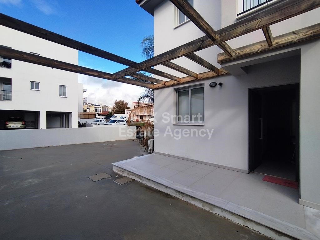 2 Bedroom Semi-Detached House For Rent in Oroklini