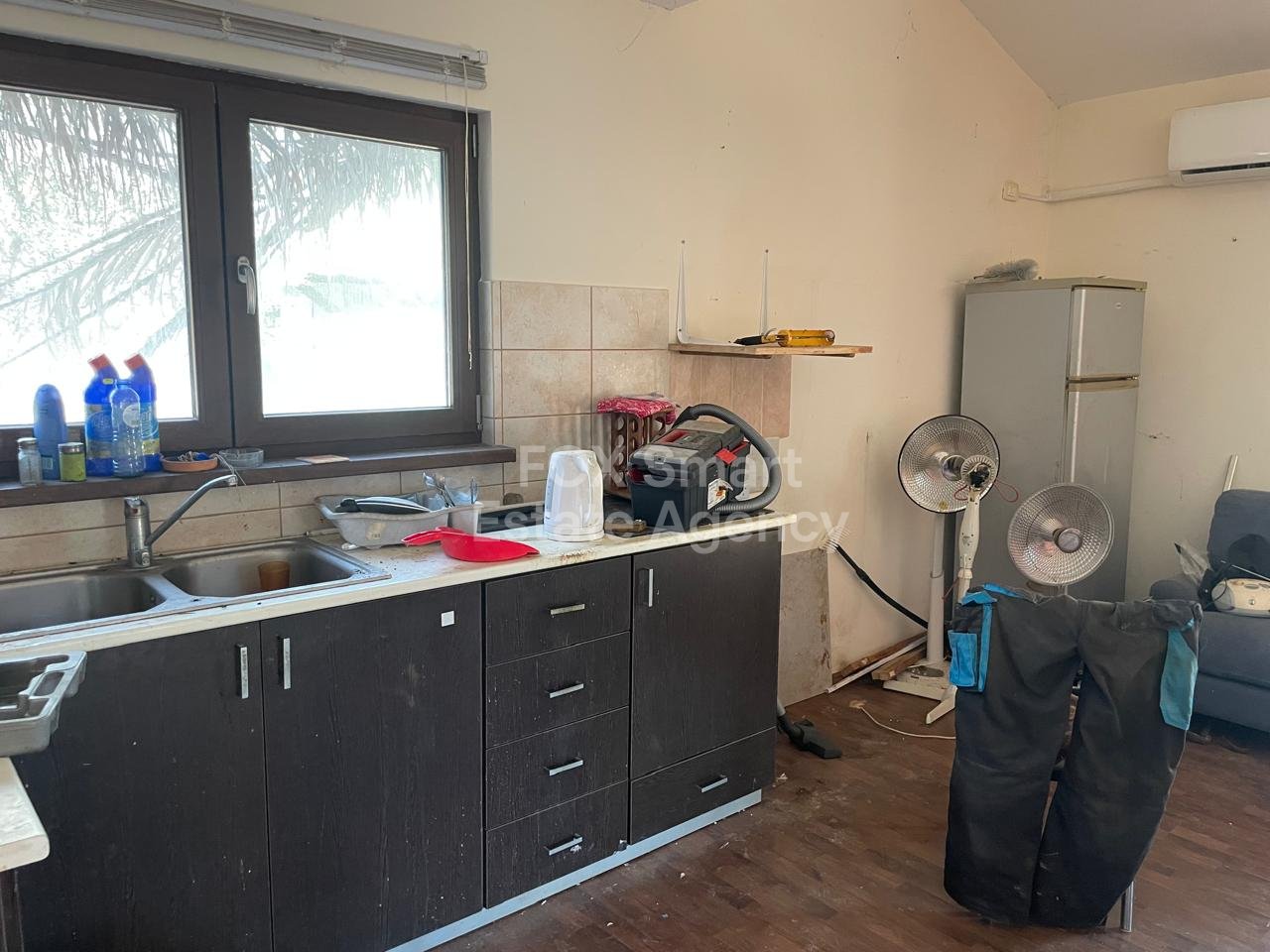 2 Bedroom HOuse, 2,272m2 Land, Olive Trees, Kalo Chorio, Larnaca