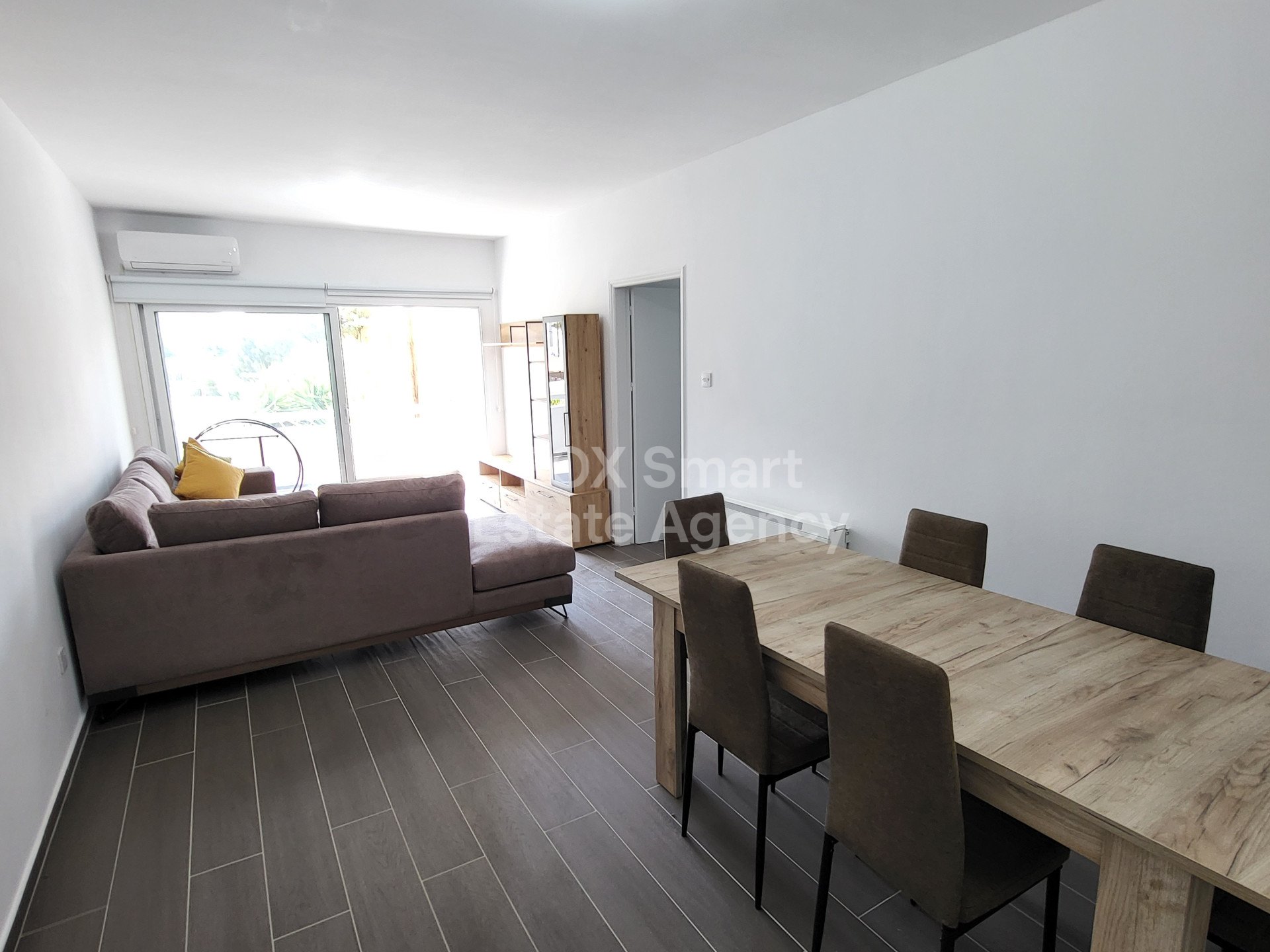 3-bedroom fully renovated and fully furnished apartment in Lykavitos