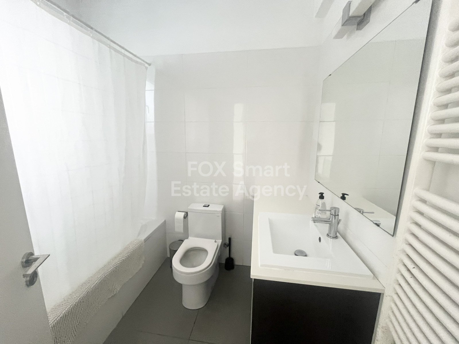 For rent 5 bedroom semi detached furnished house in Strovolos, close to the Presidential Palace, Wargaming, English School and PWC.