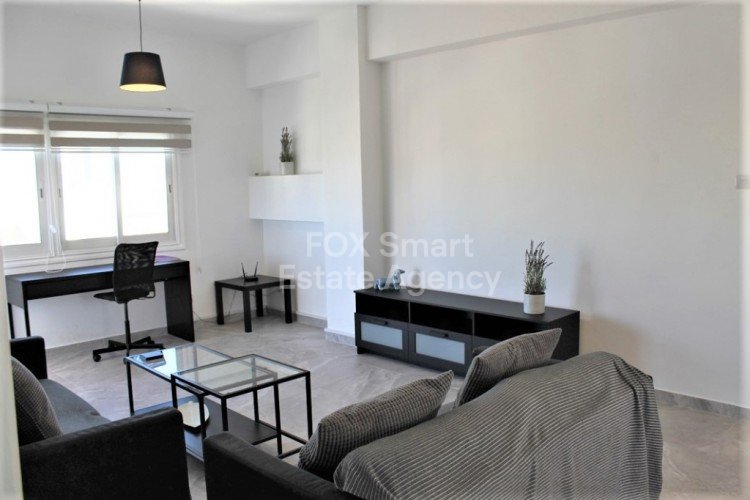 Elegant renovated fully furnished 2-bedroom apartment