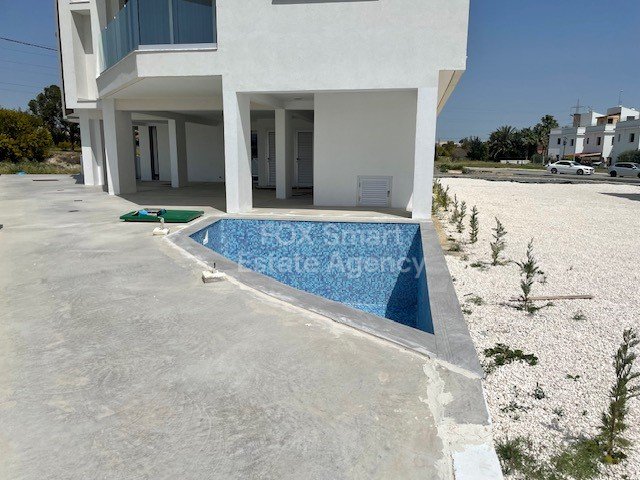 2-Bedroom Apartment for Rent with Communal Pool & Hill Views in Oroklini