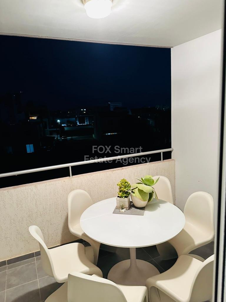 2 Bedroom, Modern Apartment
