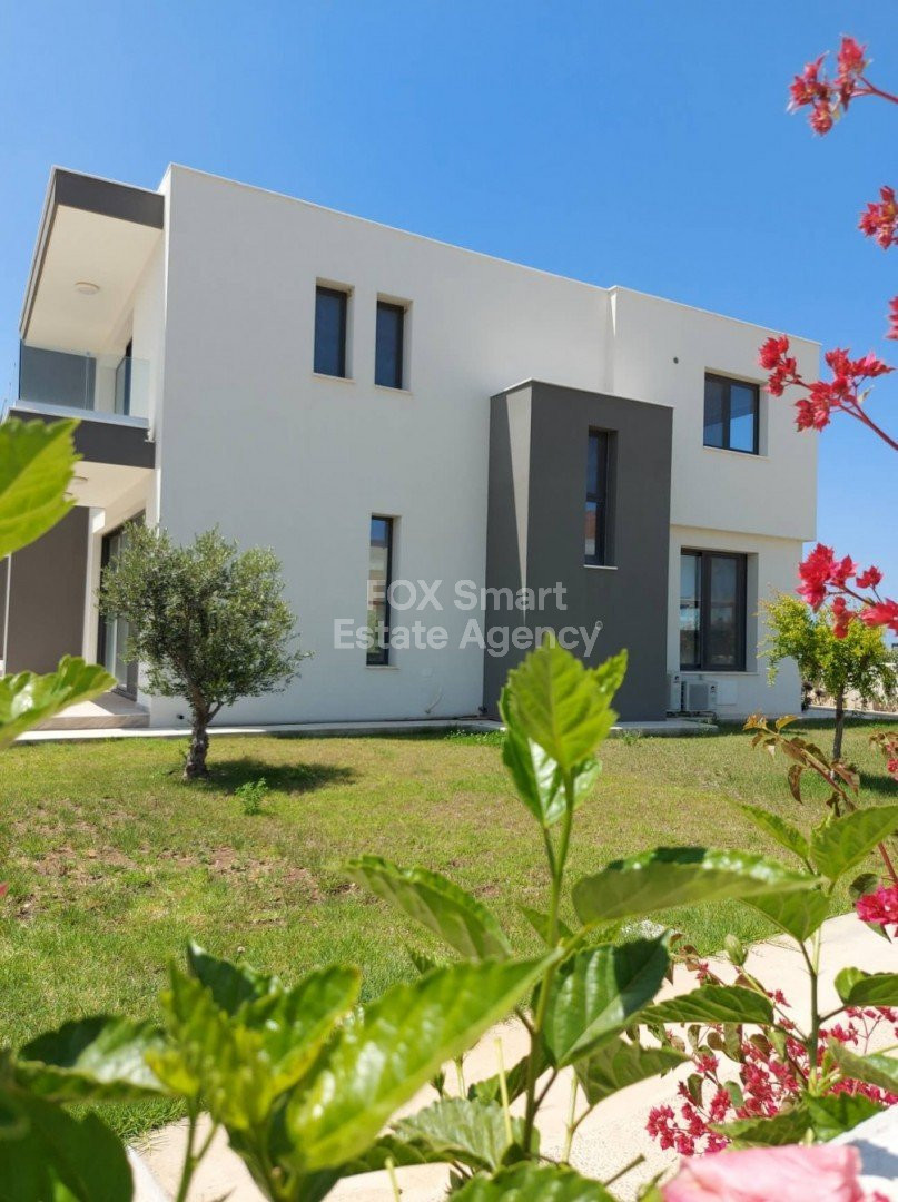 House, For Sale, Paphos, Chlorakas  3 Bedrooms 3 Bathrooms 3.....