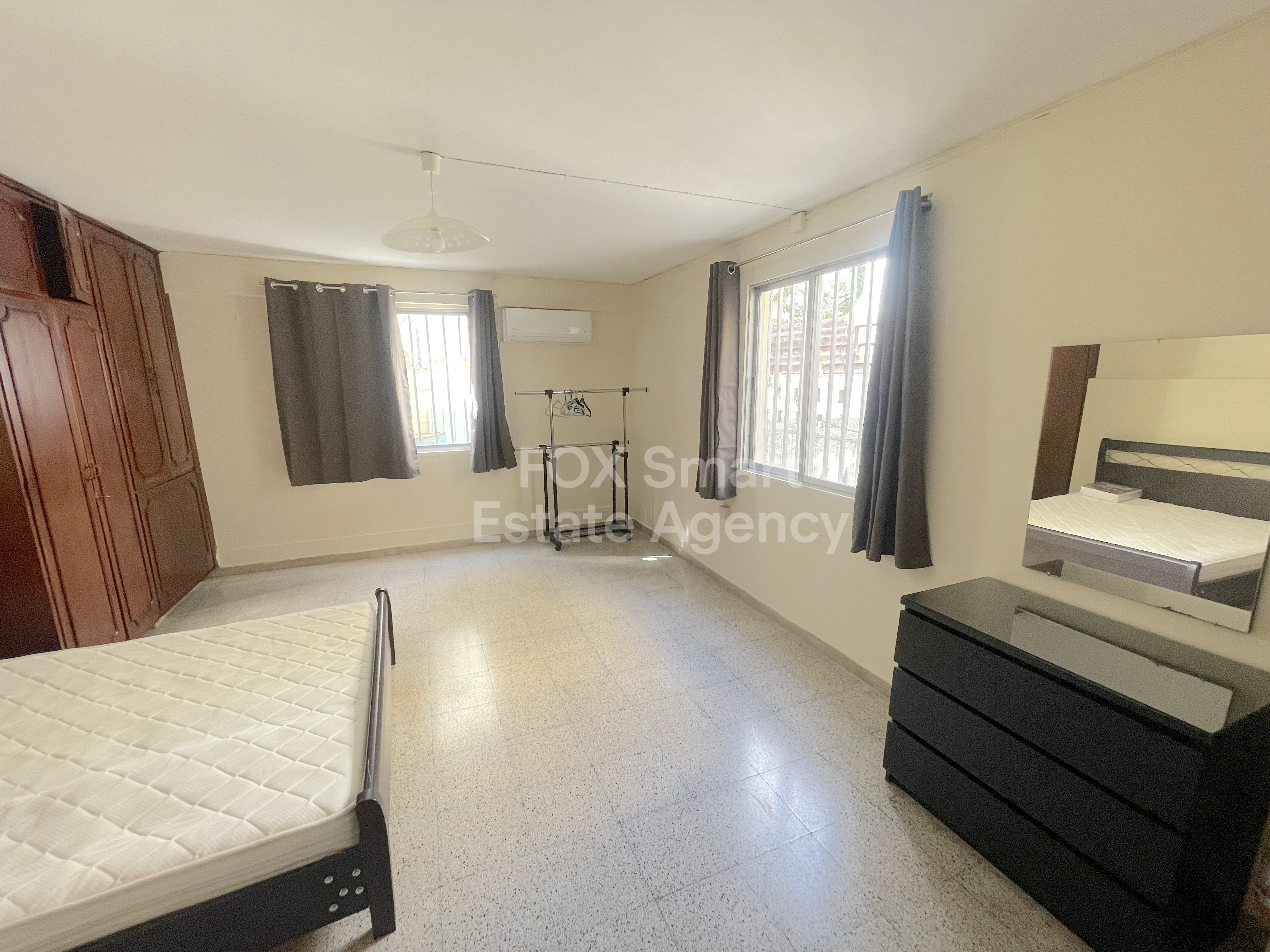 1-Bedroom Apartment with Spacious Yard in Prime Platy Aglantzia Location