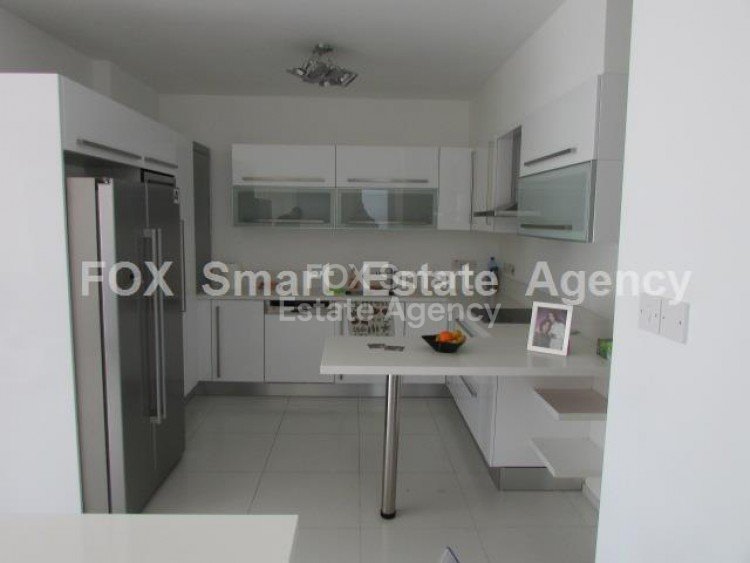 FOR RENT – Fully-furnished, Luxury 3-bedroom Apartment in Acropolis