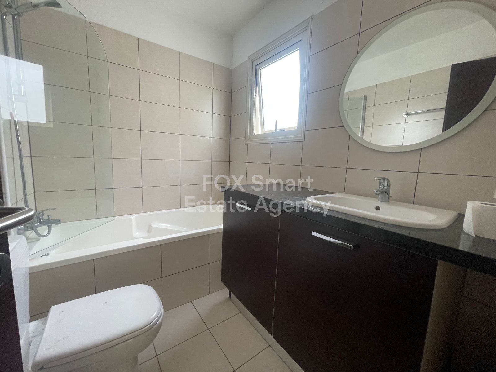 Relaxed Coastal Living: 3-Bedroom Villa Steps from the Beach in Pyla