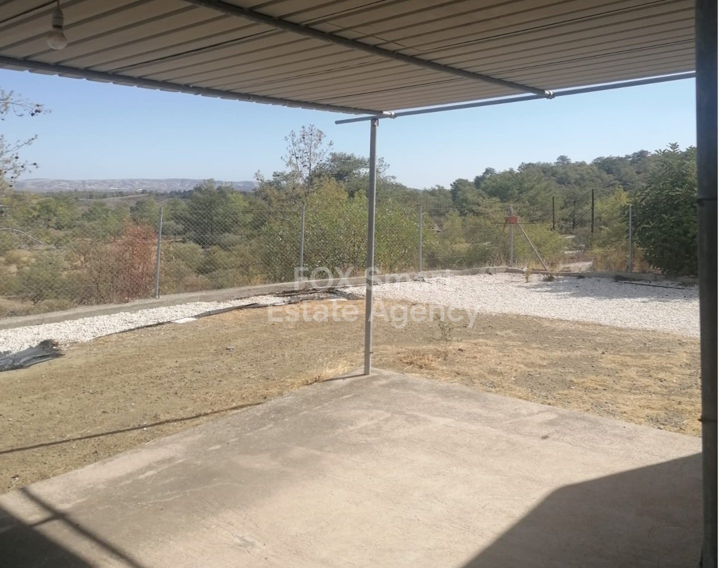 Detached house in over 14000sqm land, between Sia and Alambra