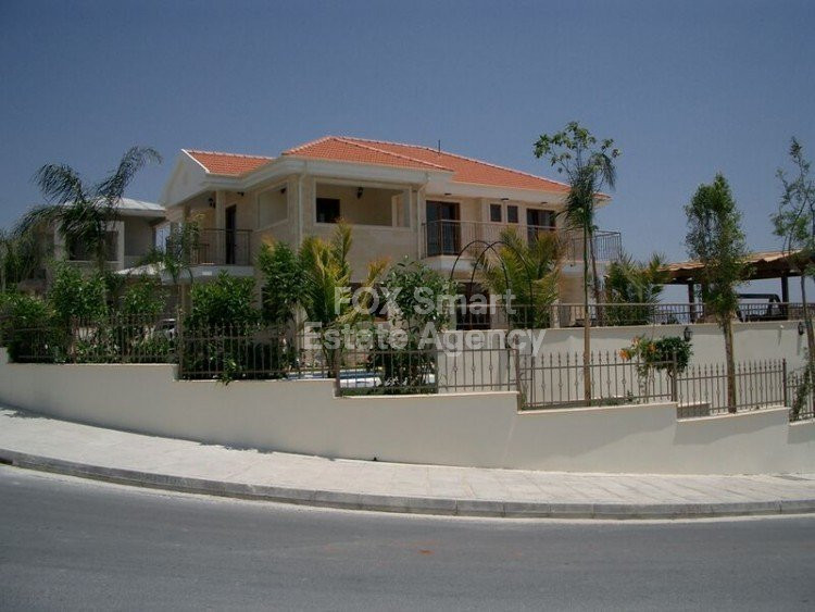 House, For Sale, Limassol  7 Bedrooms 6 Bathrooms 929.00 SqM.....