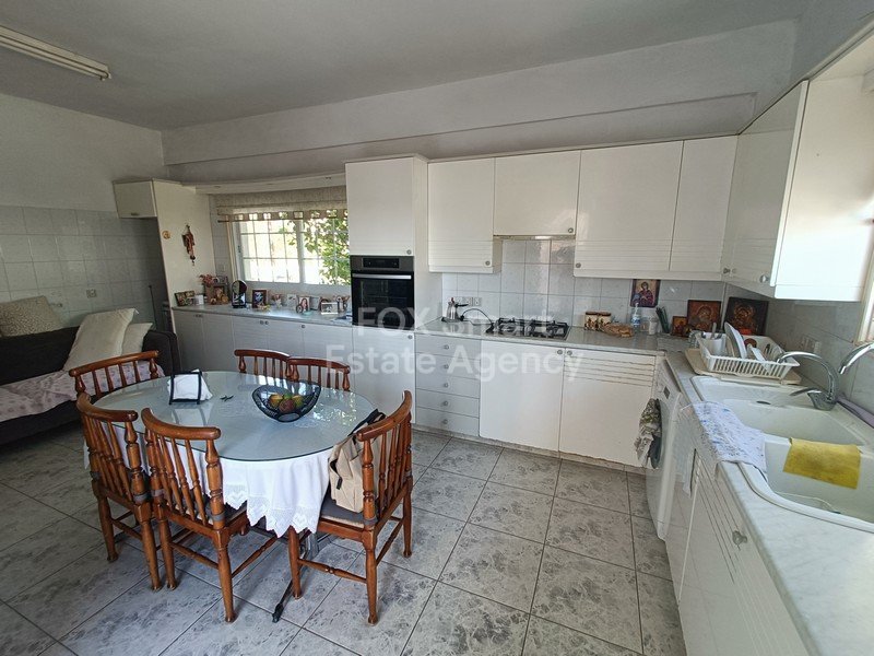 FOR SALE - Spacious 4-bedroom corner detached house in Pera Chorio - Nisou, in Nicosia