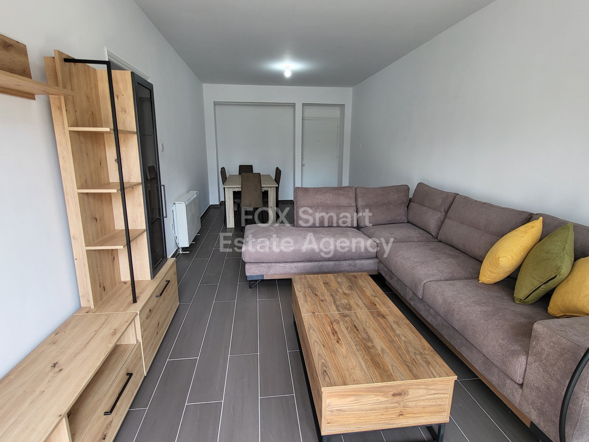 3-bedroom fully renovated and fully furnished apartment in Lykavitos