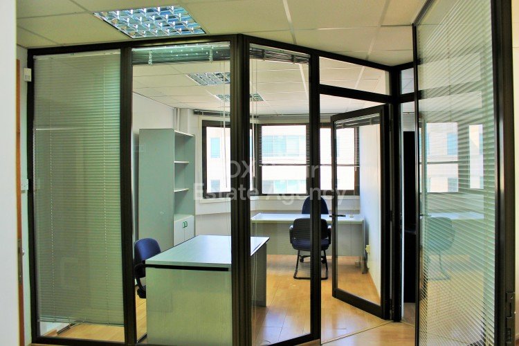 House in Nicosia - Image 4