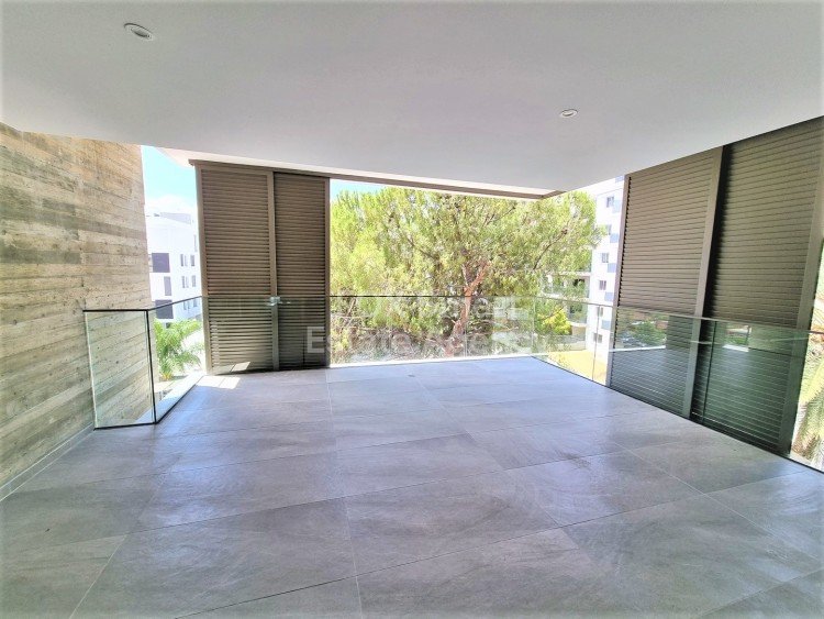3 bedroom apartment for rent in Acropolis with all electrical appliances