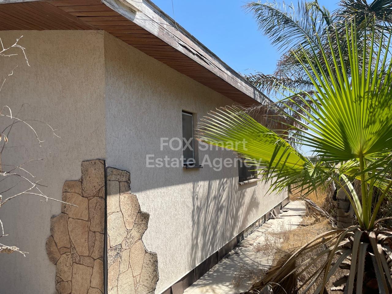 2 Bedroom HOuse, 2,272m2 Land, Olive Trees, Kalo Chorio, Larnaca