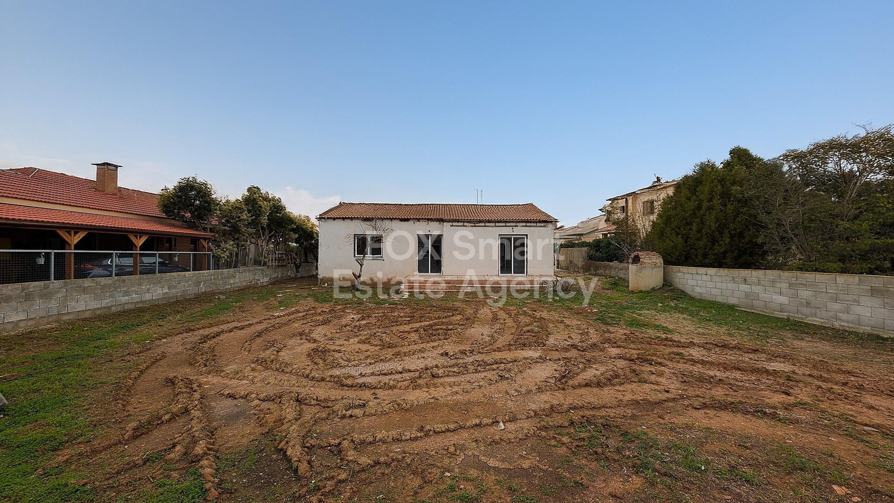 House in Deneia - view 1