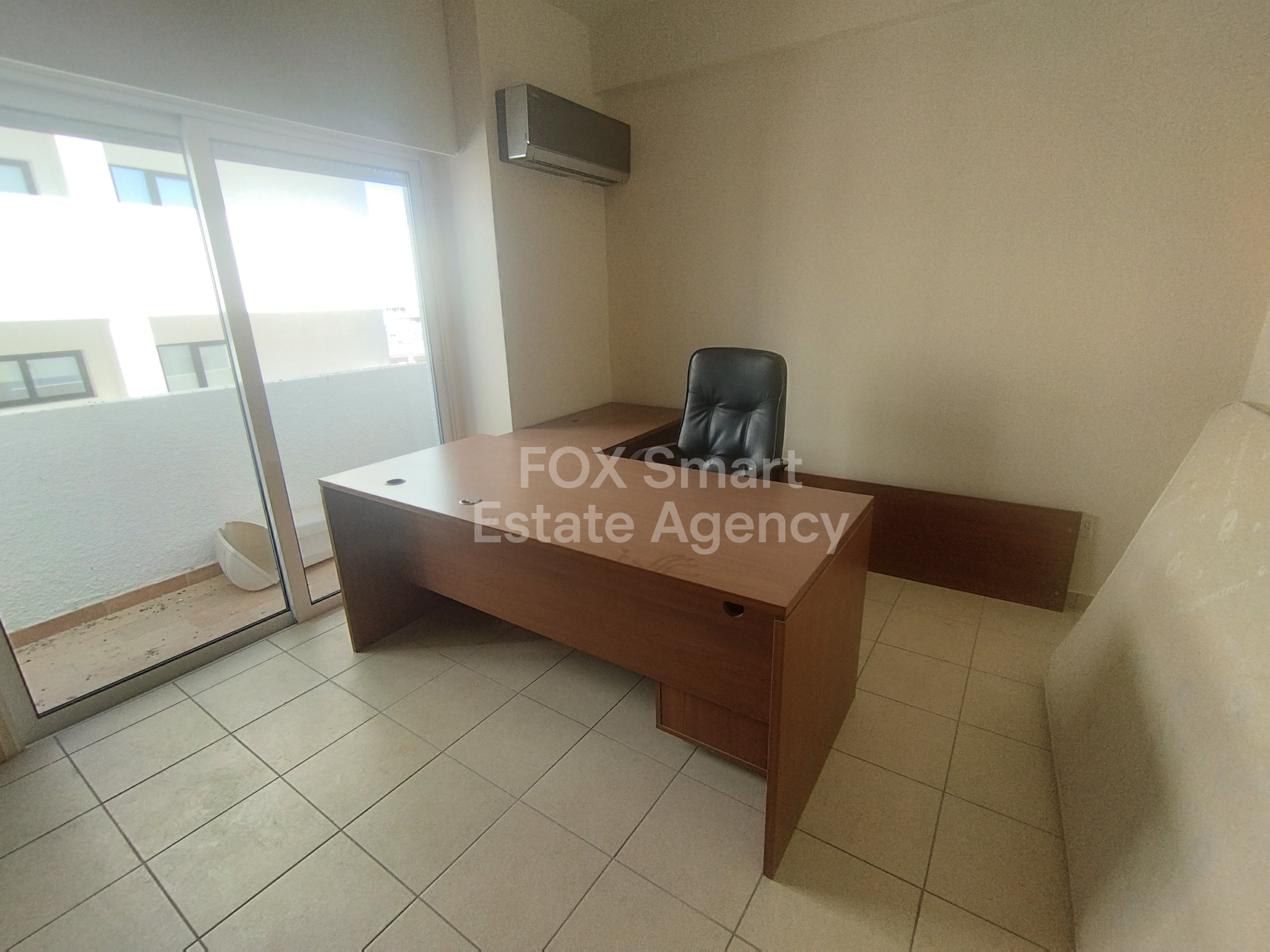 Prime 3-Bedroom Apartment in Central Lykavitos