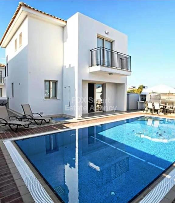 House, For Sale, Larnaca, Dromolaxia  3 Bedrooms 2 Bathrooms.....