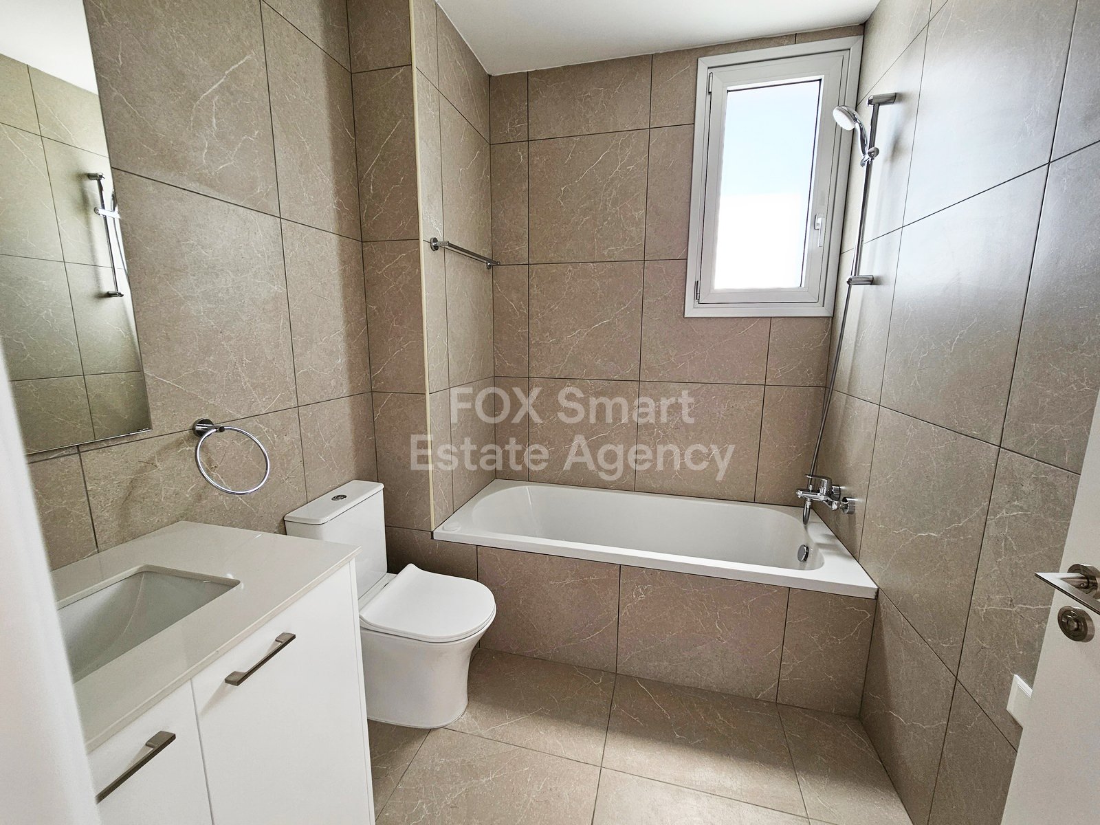 For rent: a 3-bedroom apartment in Dasoupolis with a 3KW photovoltaic system for energy efficiency.