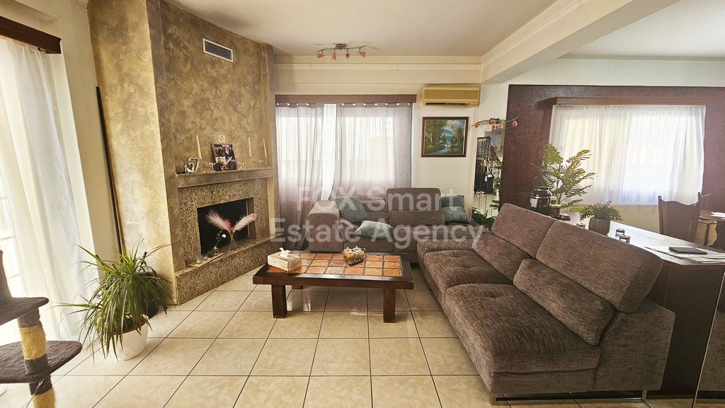 4-Bedroom House for Sale in Palouriotissa