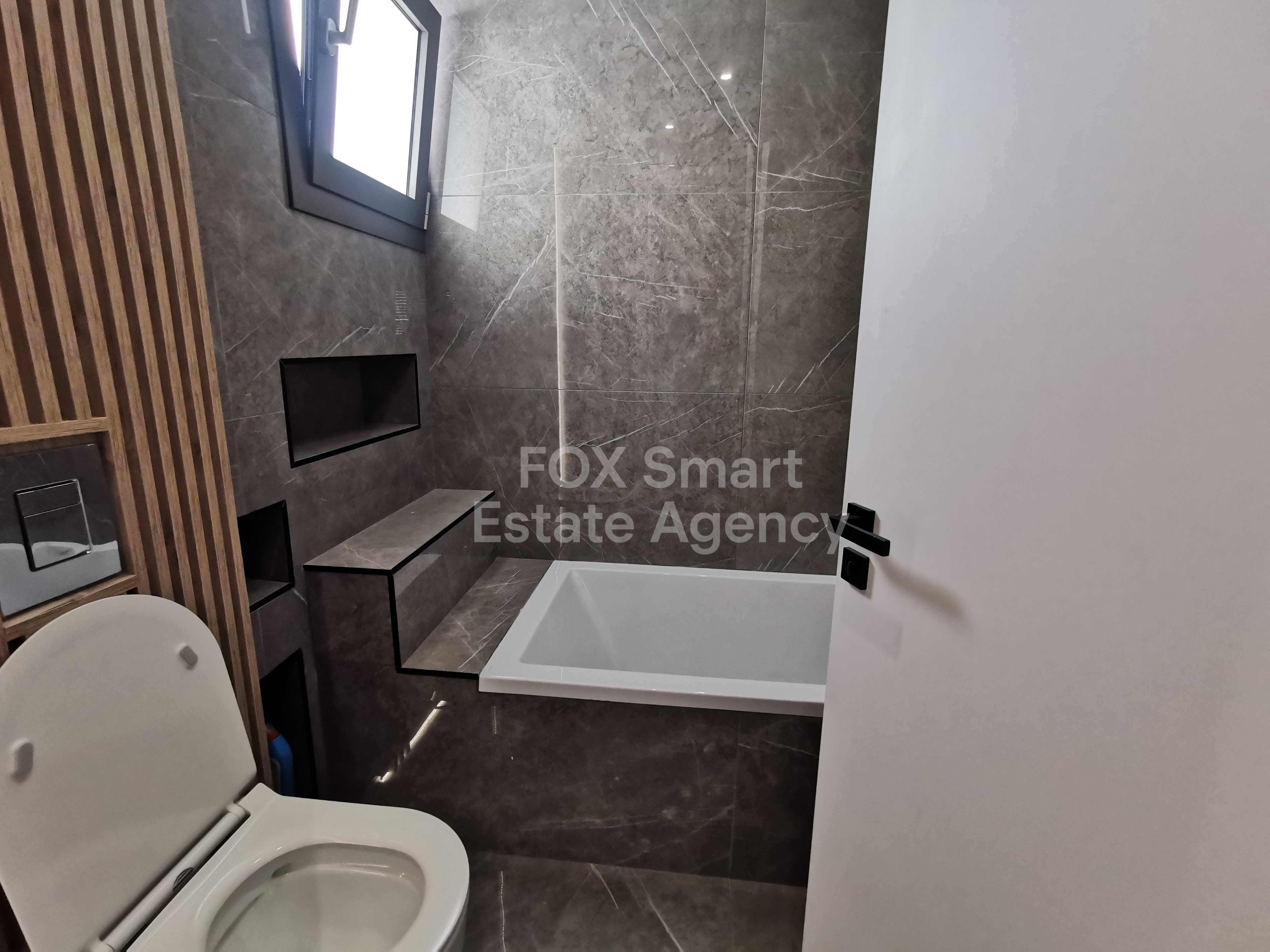 FOR SALE – Modern 3-Bedroom Whole-Floor Apartment | Engomi – Agios Dometios Border