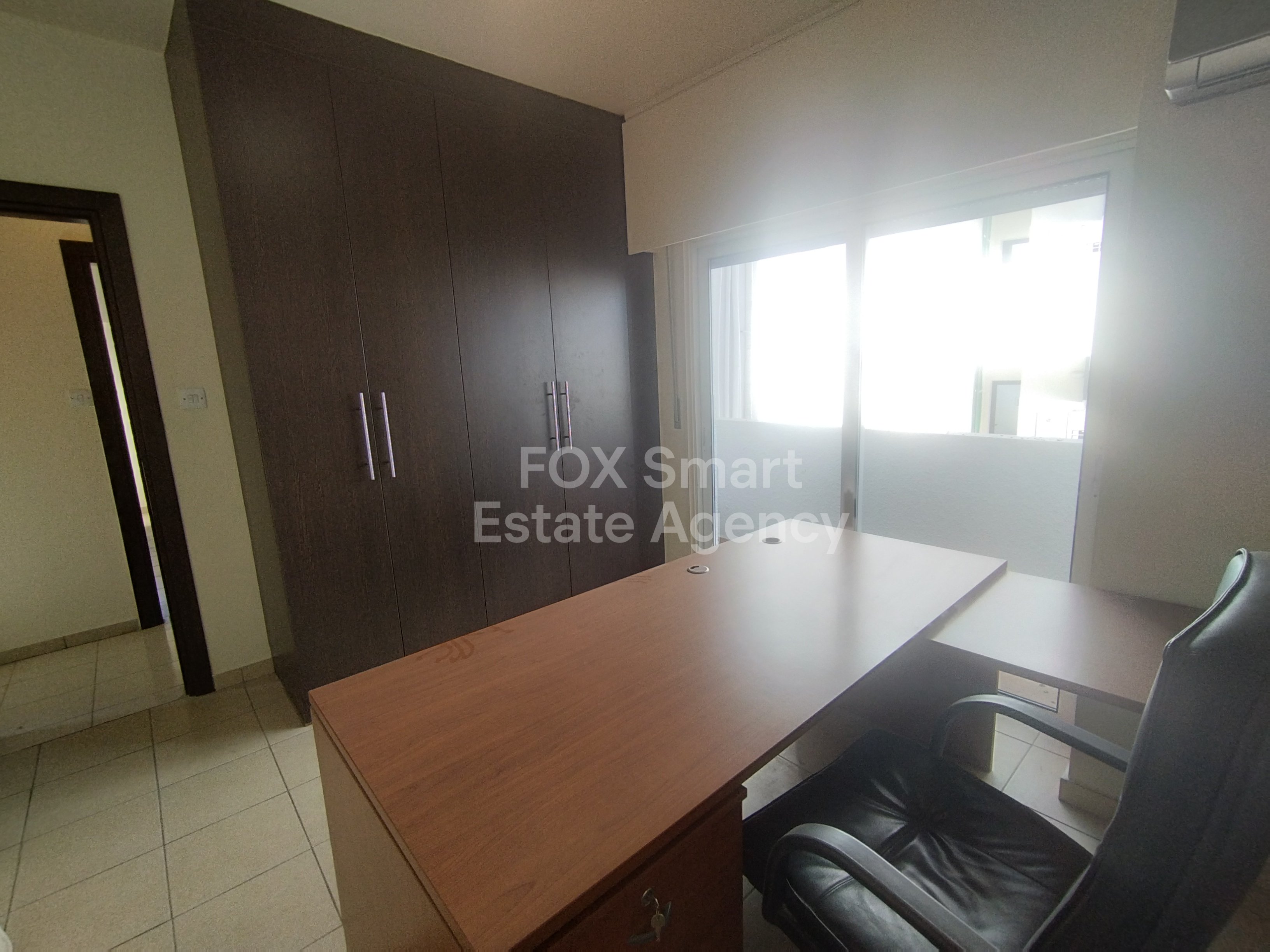 Prime 3-Bedroom Apartment in Central Lykavitos