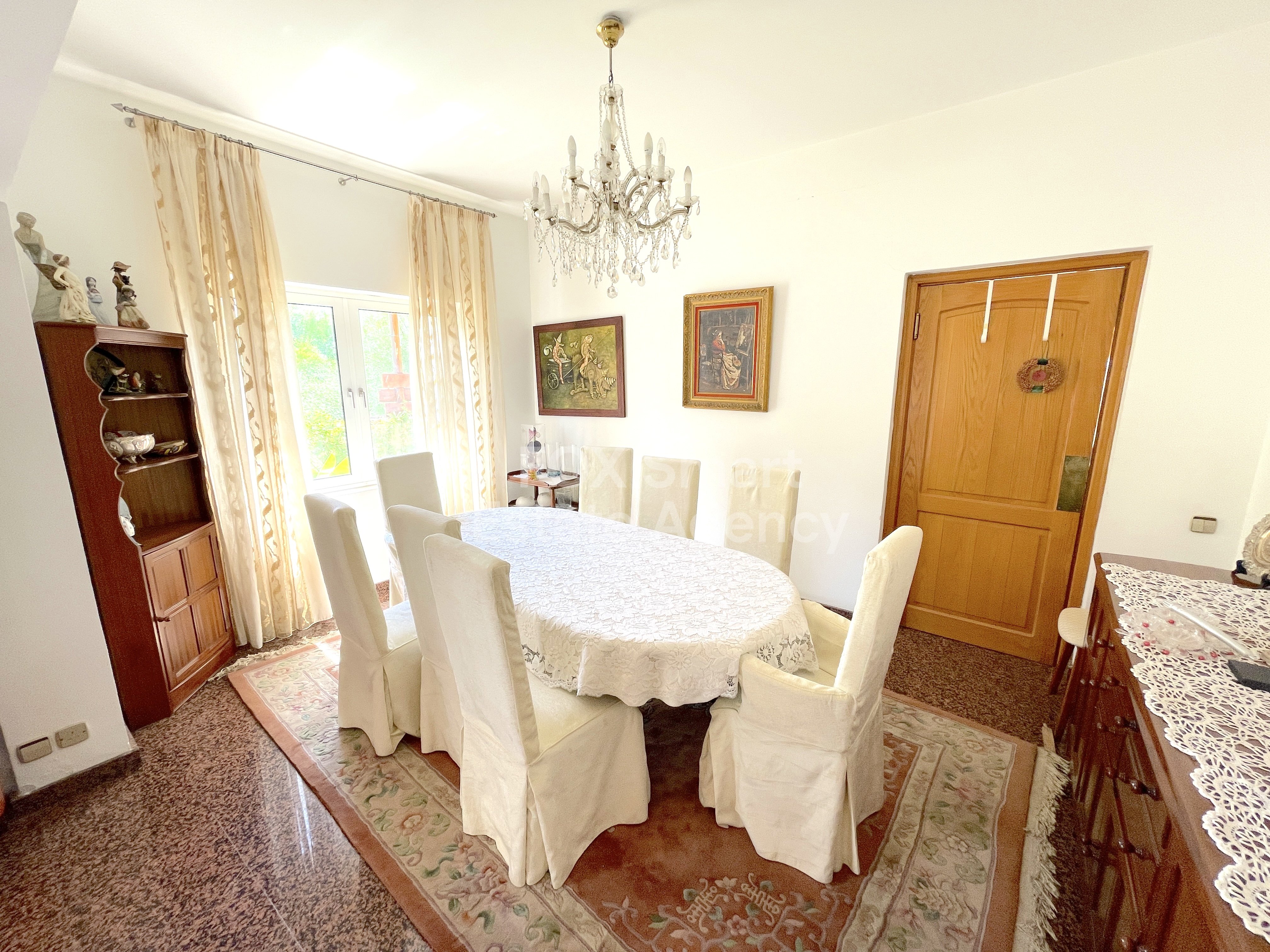 Timeless Elegance in Platy Aglantzias area: Your Dream Home with big yard Awaits