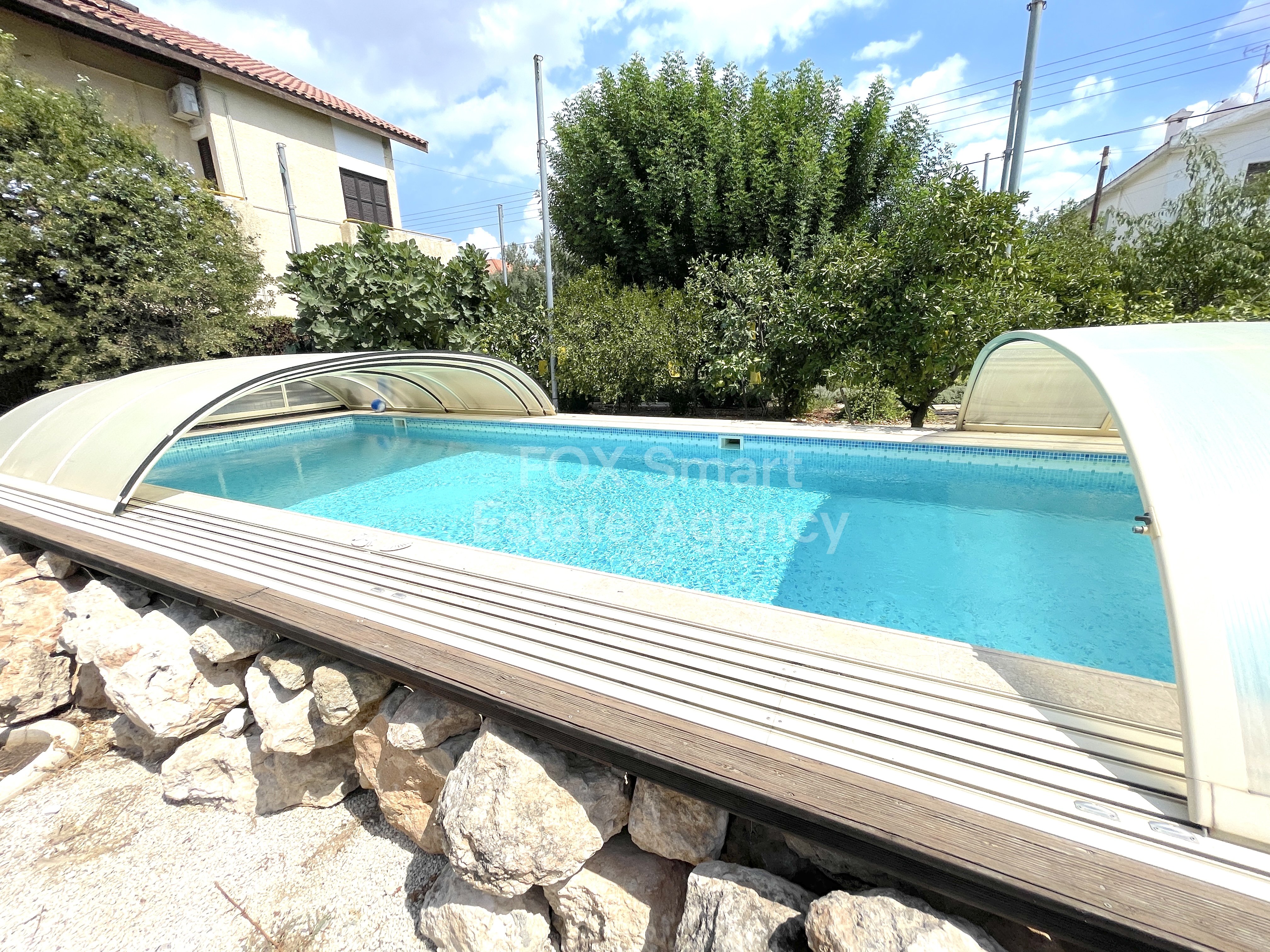 Timeless Elegance in Platy Aglantzias area: Your Dream Home with big yard Awaits