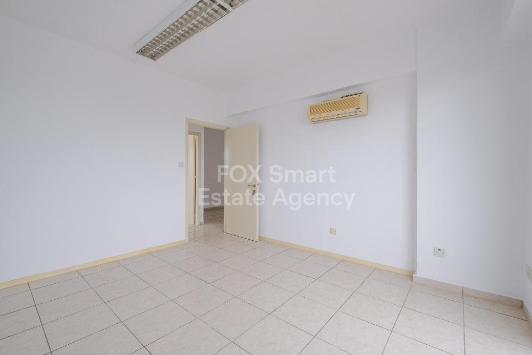 House in Nicosia - Image 5