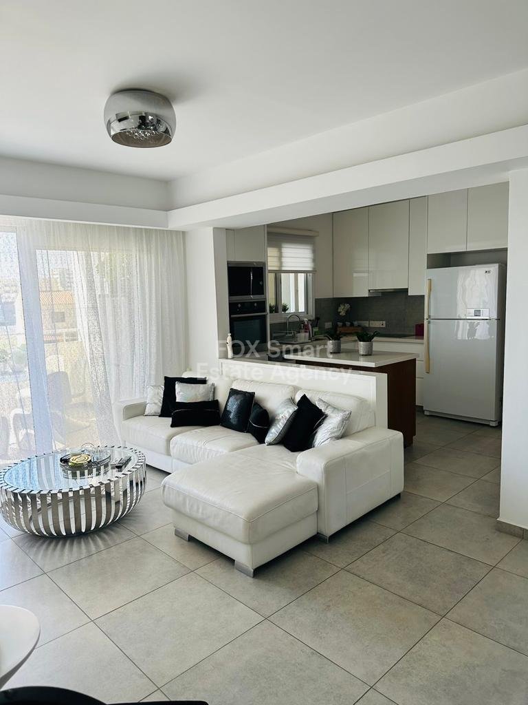 2 Bedroom, Modern Apartment