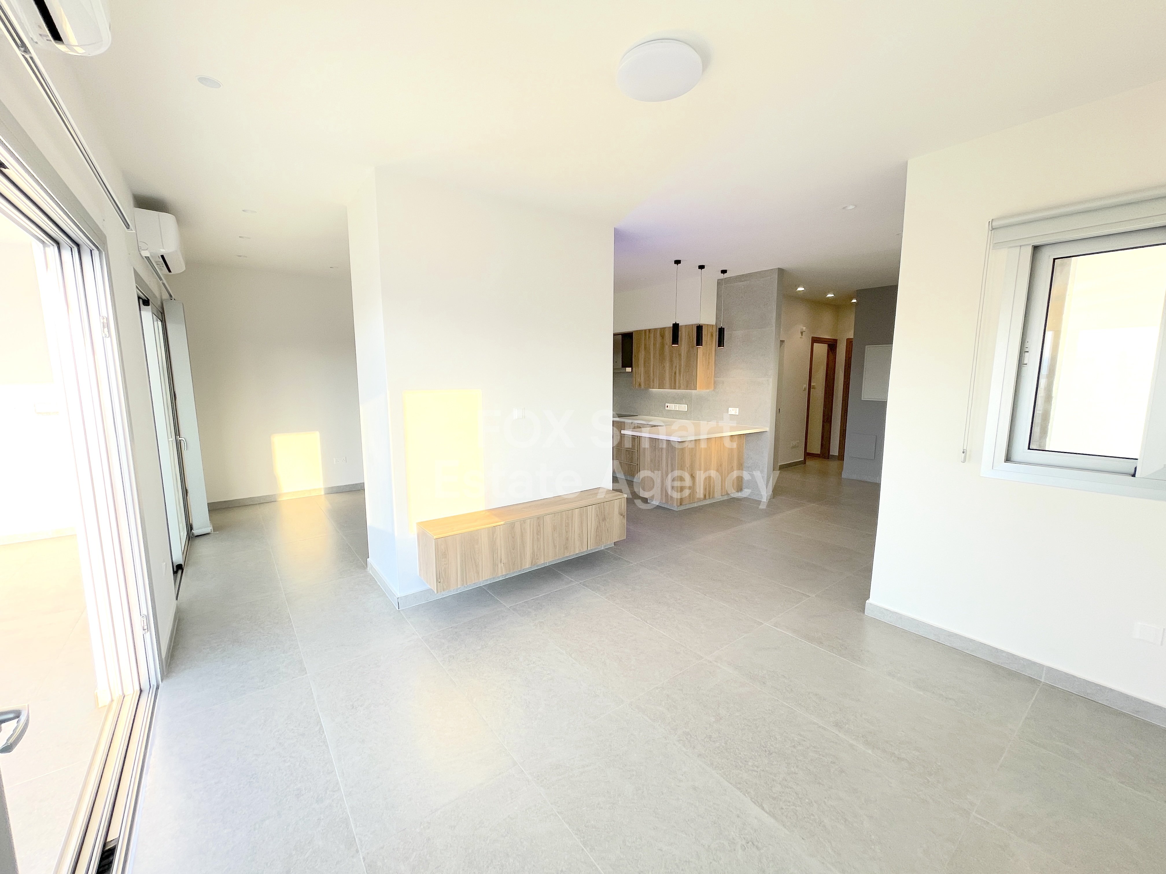 Charming Top-Floor 2-Bedroom Apartment with Expansive Balcony Near American Medical Center in Strovolos!