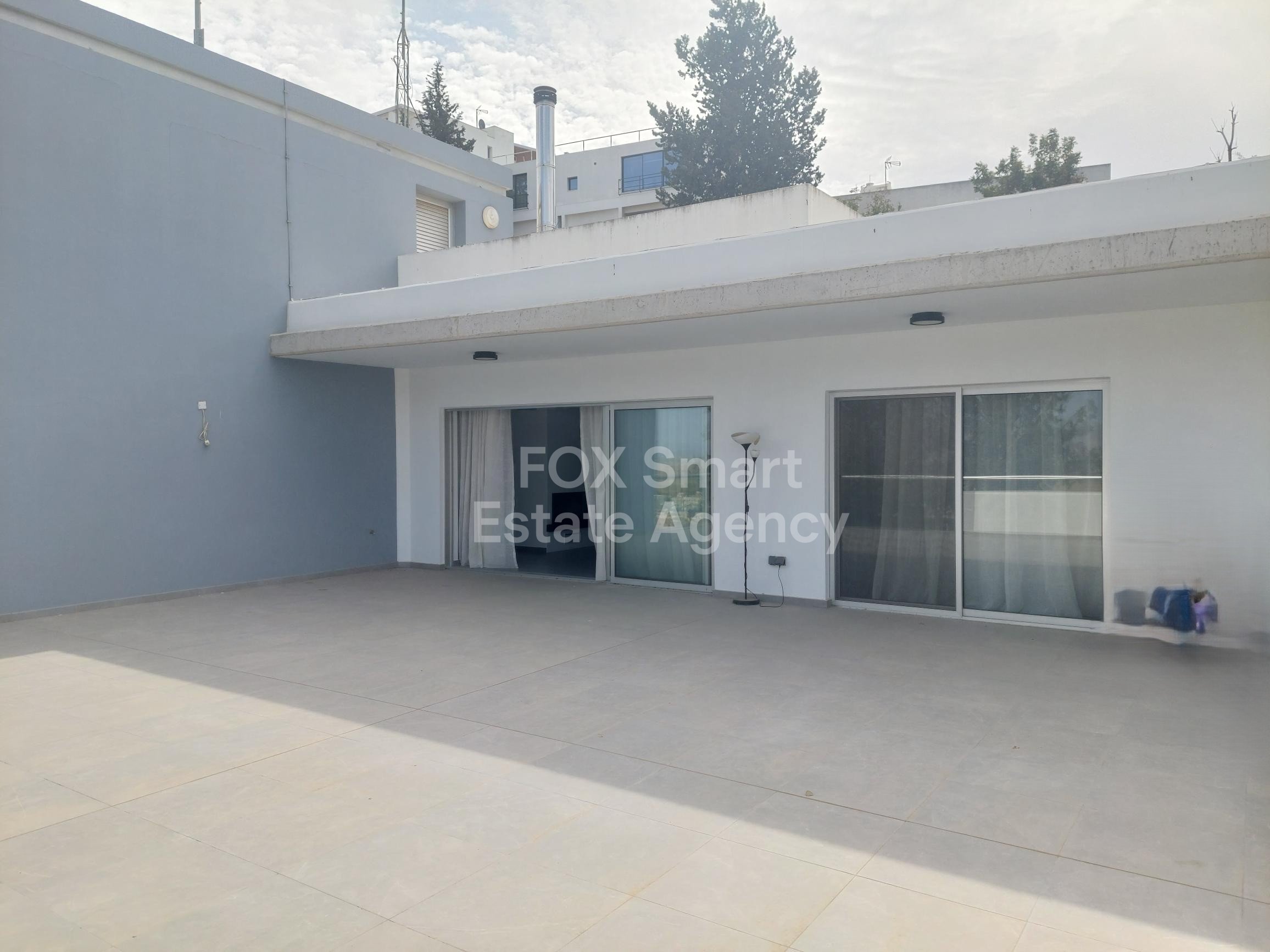 For rent 3 bedroom  top floor apartment in Aglantzia close to Larnakos Street, in Nicosia.