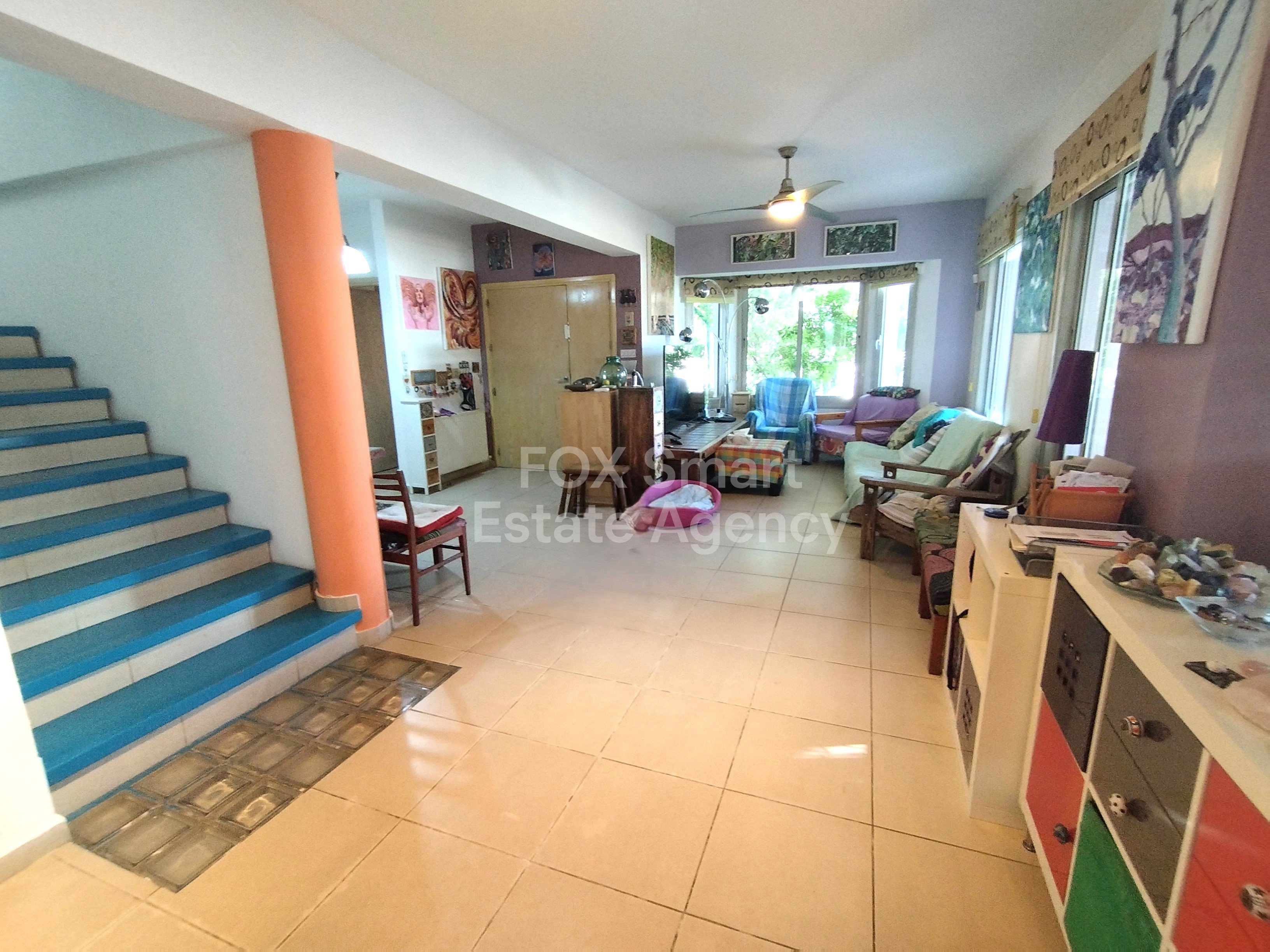 Space, Comfort & Location – 4-Bedroom Residence with Attic & Courtyard
