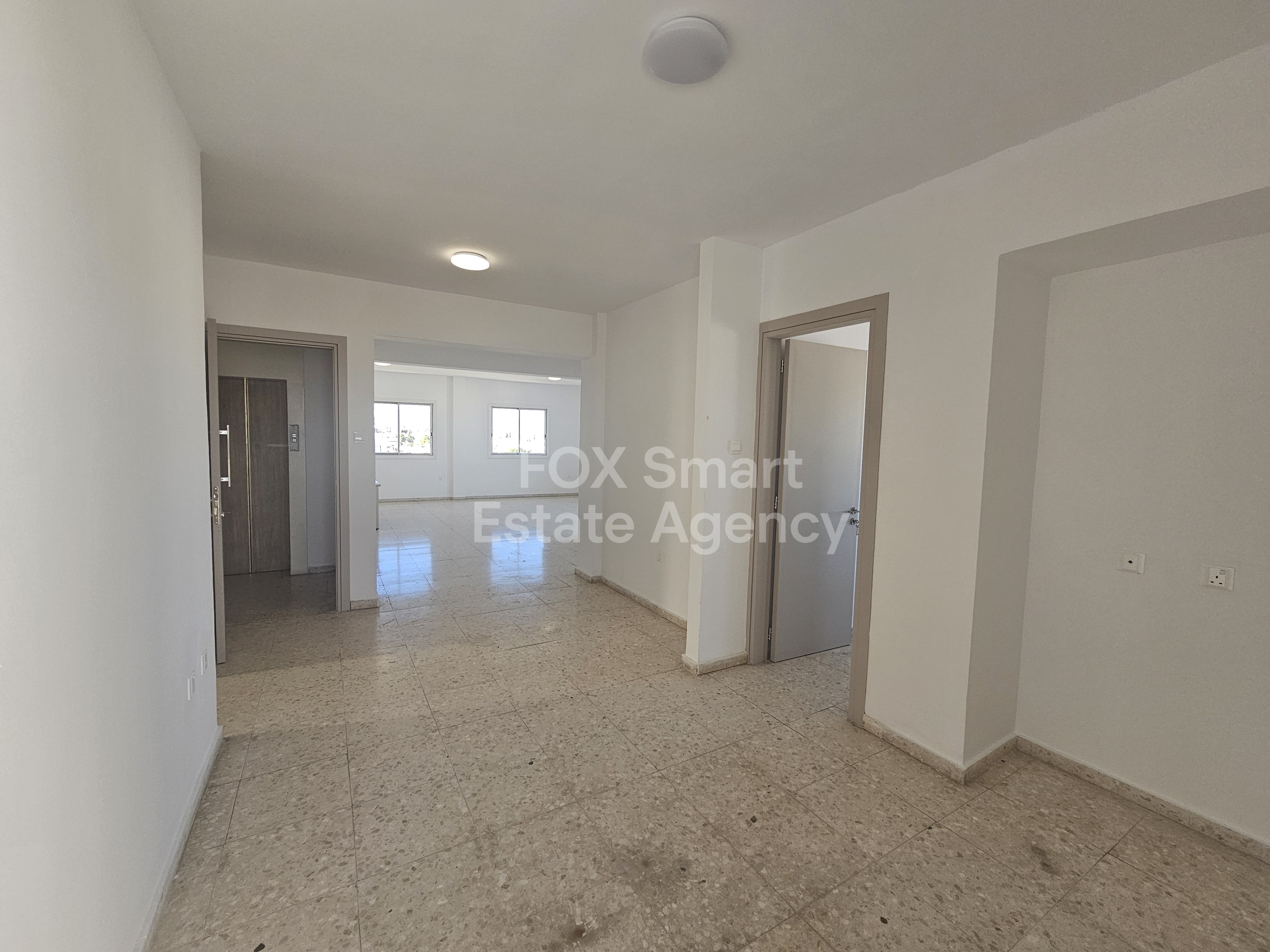 🌇 Renovated 3-Bedroom Penthouse Apartment 163 sqm + 110 sqm Verandas in Strovolos (Stavrou Area), Nicosia