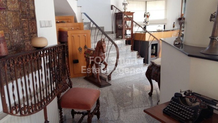 House, For Rent, Limassol  5 Bedrooms 1 Bathroom 1800.00 SqM.....