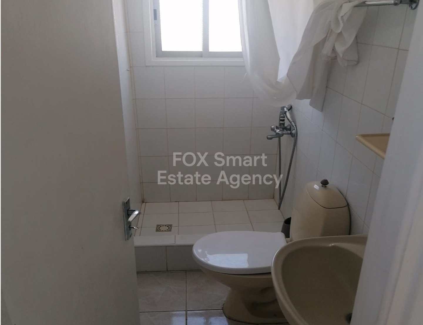 Detached house in over 14000sqm land, between Sia and Alambra