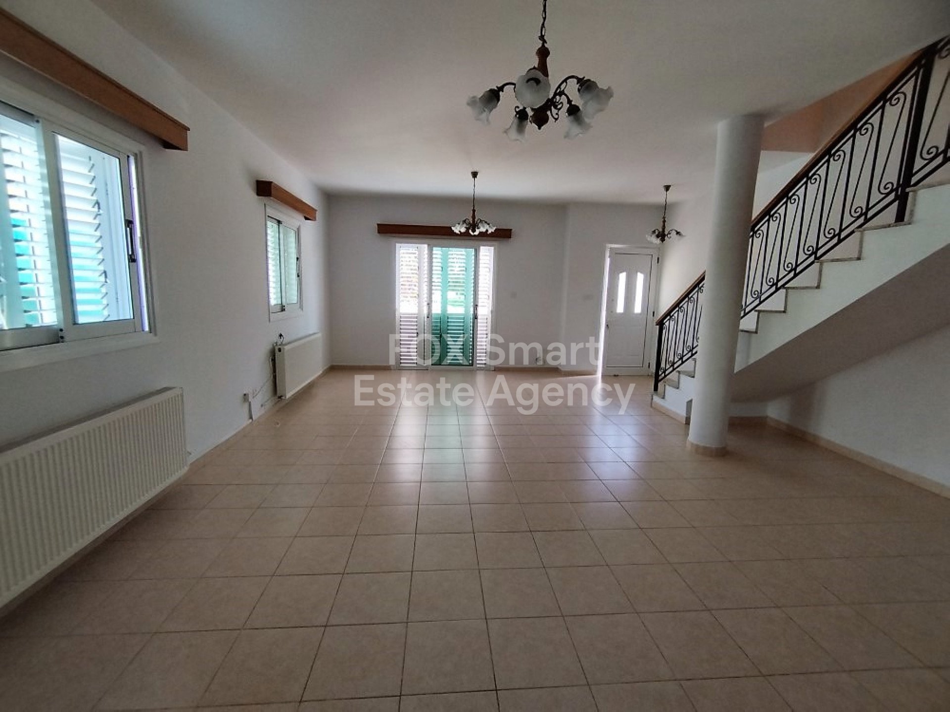 Beautiful 3-Bedroom House for Rent in Excellent Condition in Lakatamia