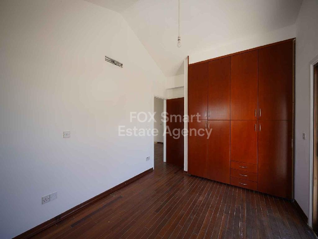 Large detached house in a large plot, Lakatameia-Nicosia for sale