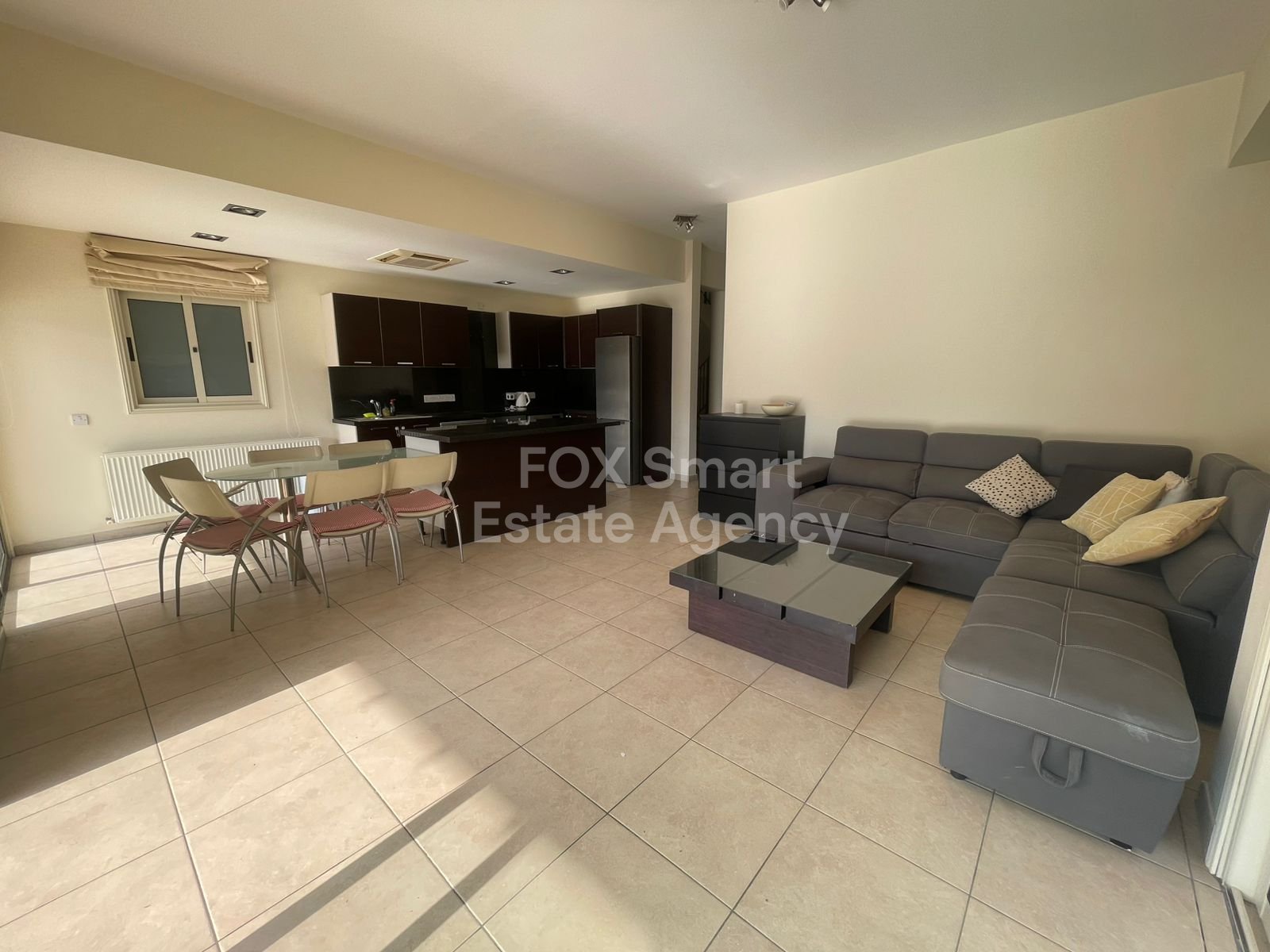 Relaxed Coastal Living: 3-Bedroom Villa Steps from the Beach in Pyla