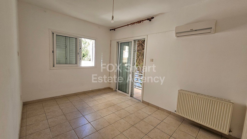 Beautiful Three bedrooms Ground apartment with a private entrance