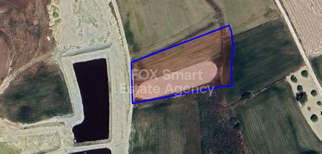 Land in Meniko - view 1