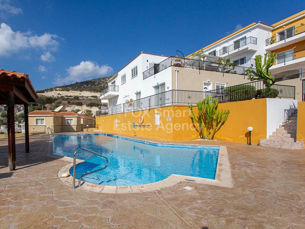 Apartment in Pegeia - Image 3