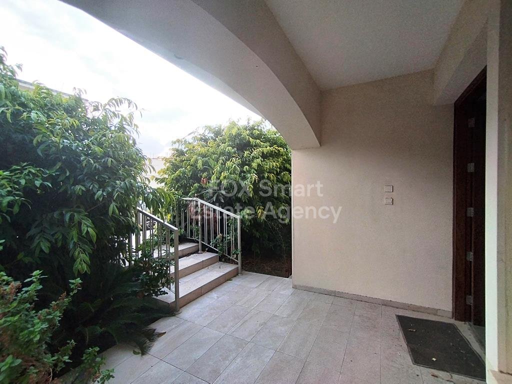 Luxurious 3 Bedroom Villa in Livadia For Rent